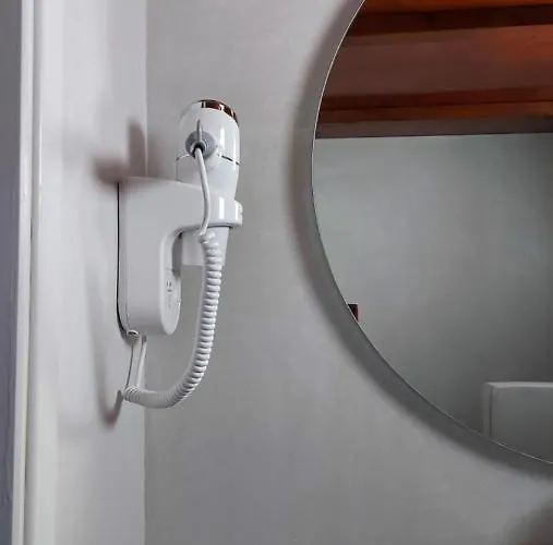 Niso Double Livadi (Serifos)